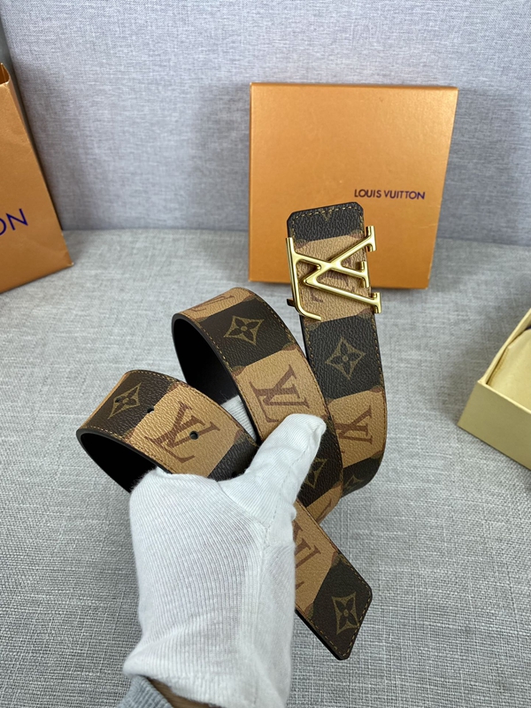 激安ルイヴィトンベルト着用イメージ